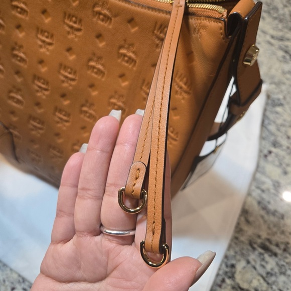 NEW MCM Klara Hobo Caramel Monogram Leather Shoulder Bag - Picture 2 of 7